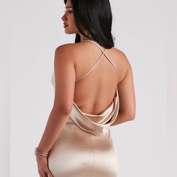 Windsor Elegant Green Ilya Satin Backless Mermaid Dress - Picture 14 of 14